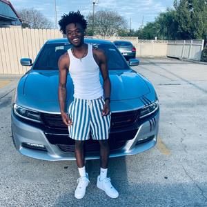 Meet your Posher, Dee